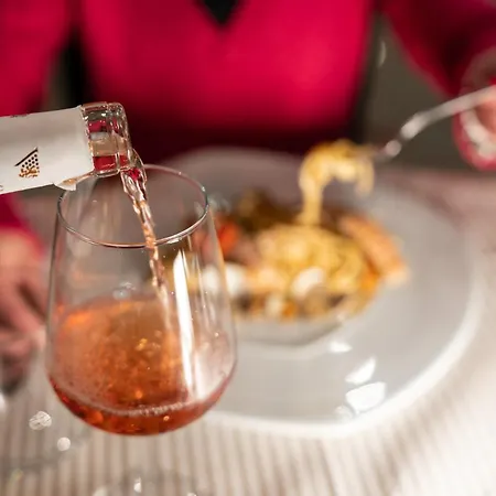 Cristal Palace Szálloda 4*