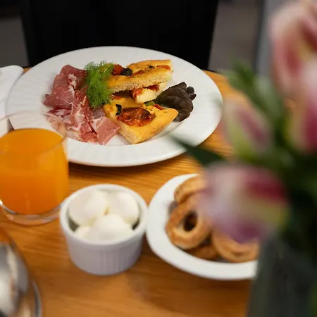 Cristal Palace Andria