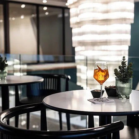 Cristal Palace Andria